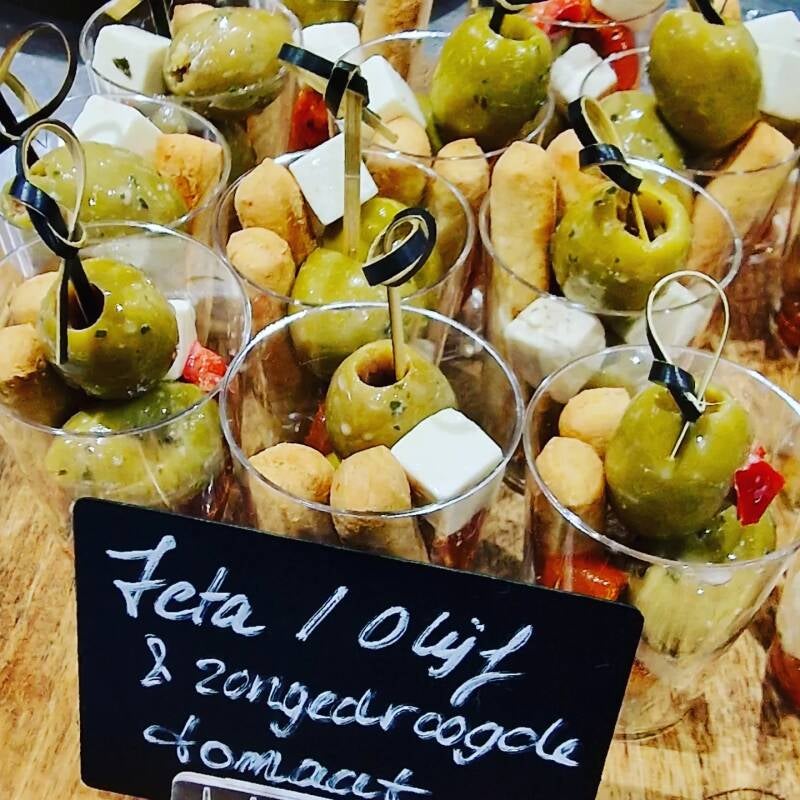 Feta en olijf shooter in shotglas