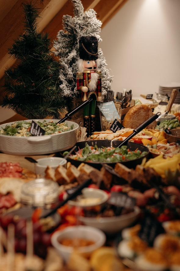 Grazing Table Christmas & Happy NY